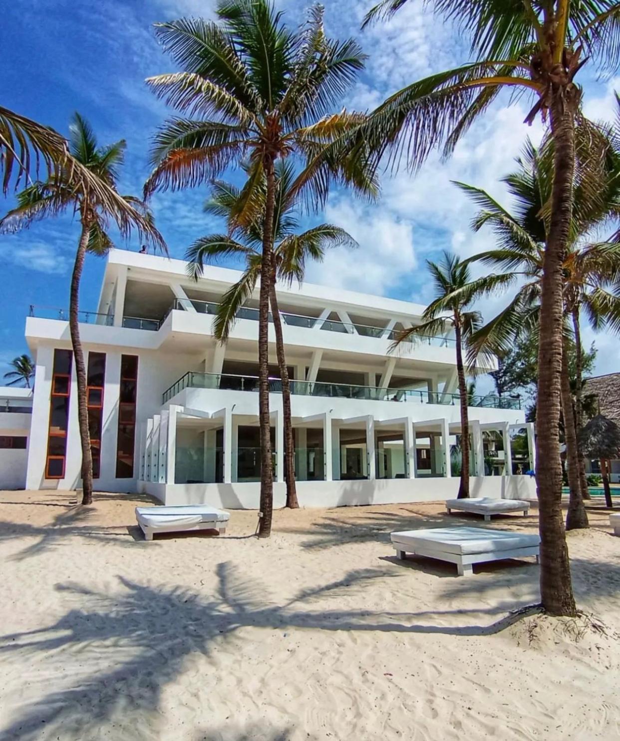 Barracuda Inn Resort Ватаму Екстер'єр фото